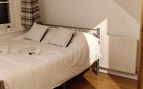 Fieldgate Spacious Rooms
